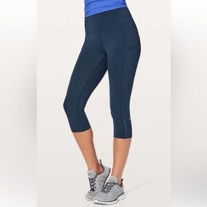 Lululemon Fast Free Crop II 19” Size 6 II Reflective Dark Blue